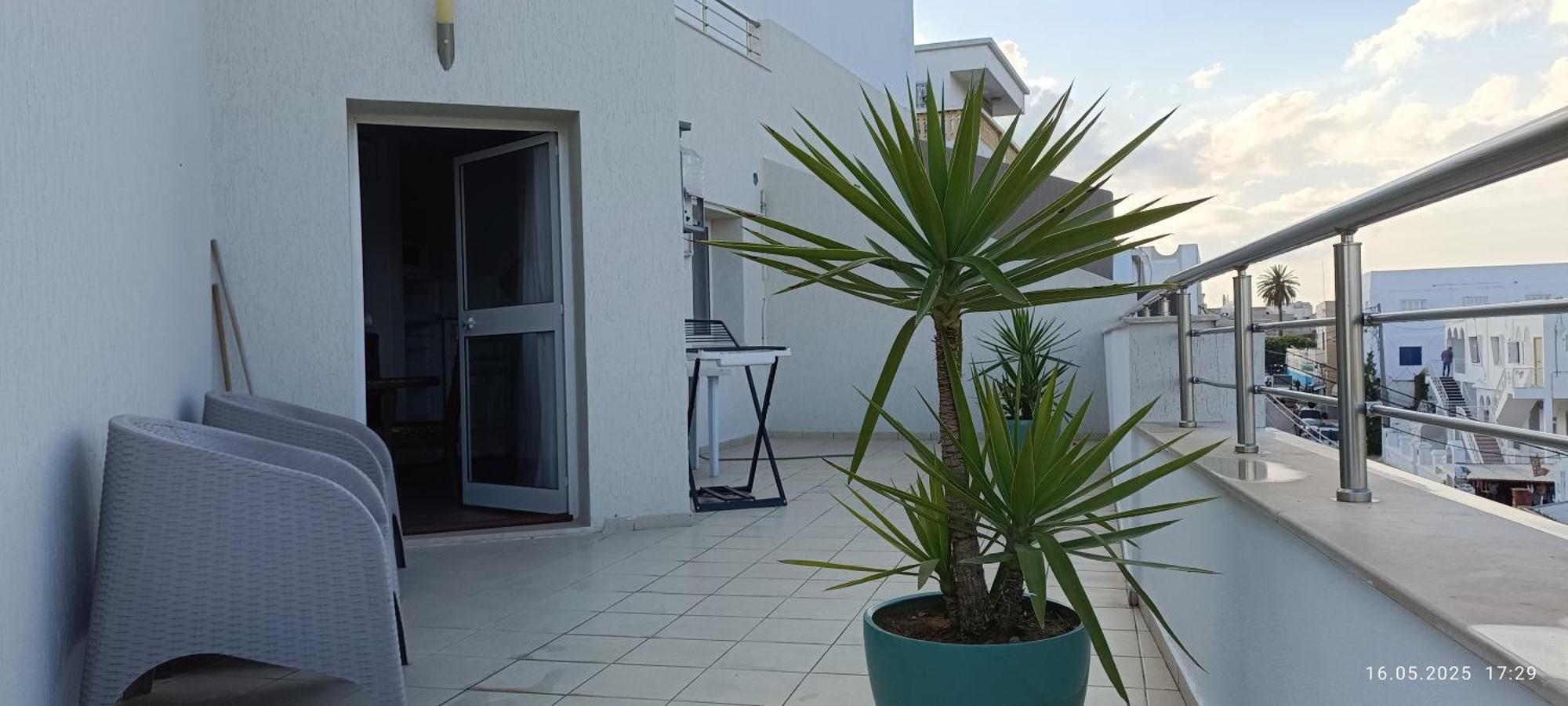 Residence Debbabi Sans Coupure D'Eau Monastir Exterior foto